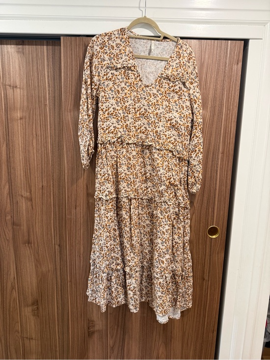 Rylee + Cru Dresses & Skirts - Rylee + Cru Floral Tiered Maxi Dress in Beige and Mustard M